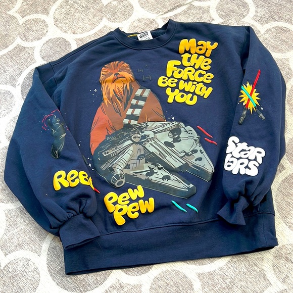 Disney Tops - Disney Star Wars sweatshirt size small used
